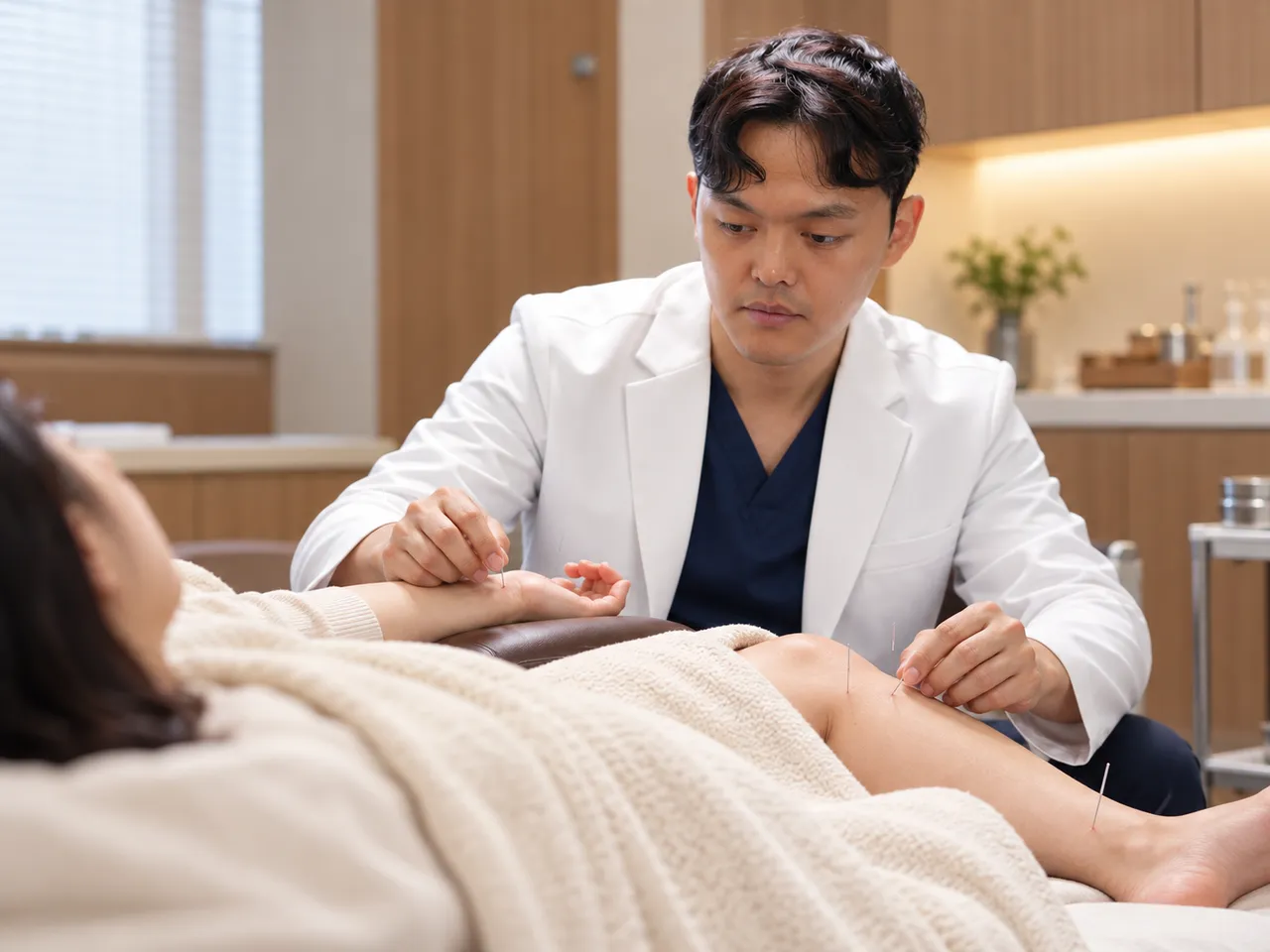 춘천 입마름·눈마름 파크경희한의원, 피로가 함께할 때 한약치료_04_진료.png