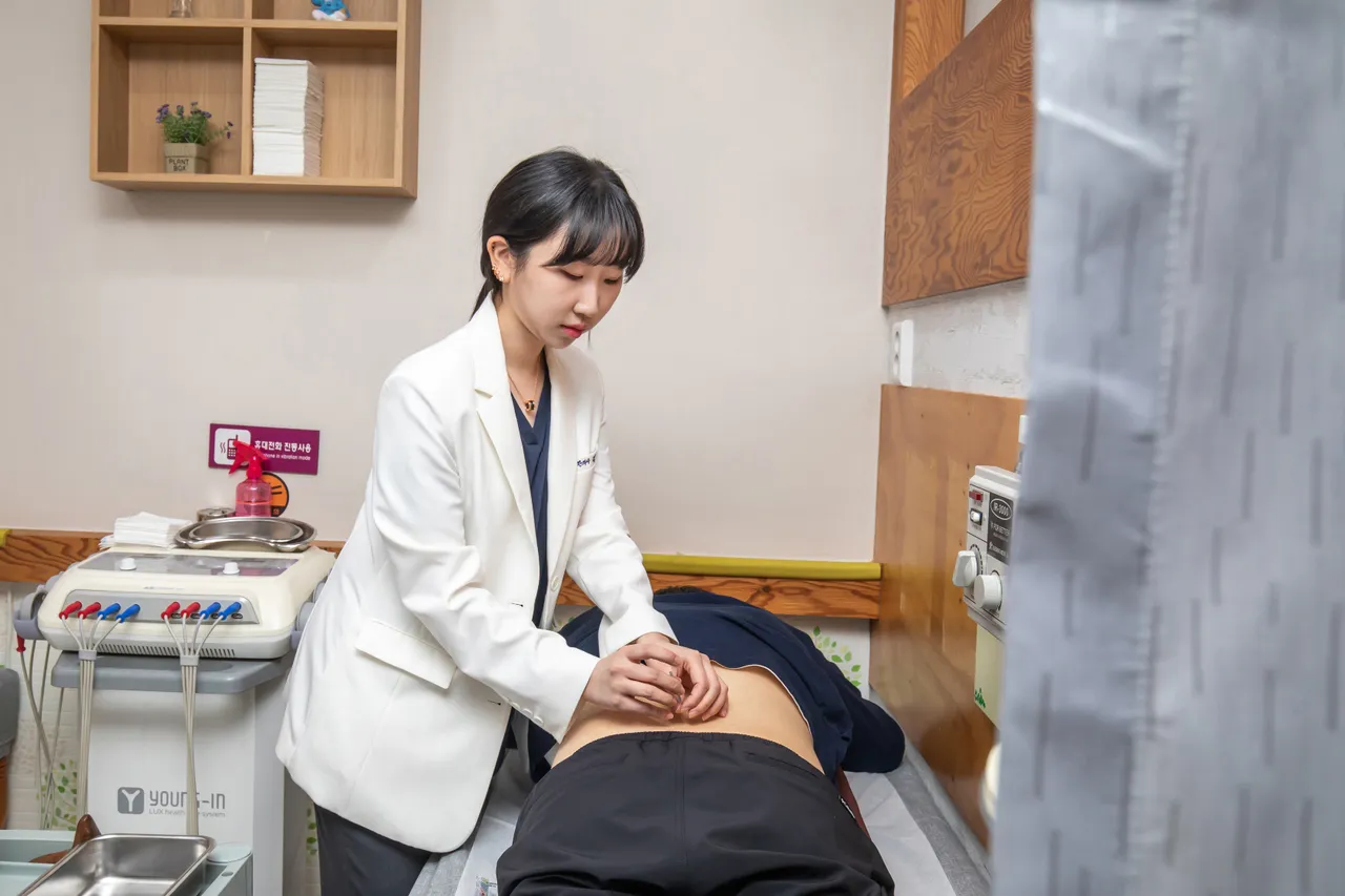 250330_마디마디튼튼한의원-4604.jpg